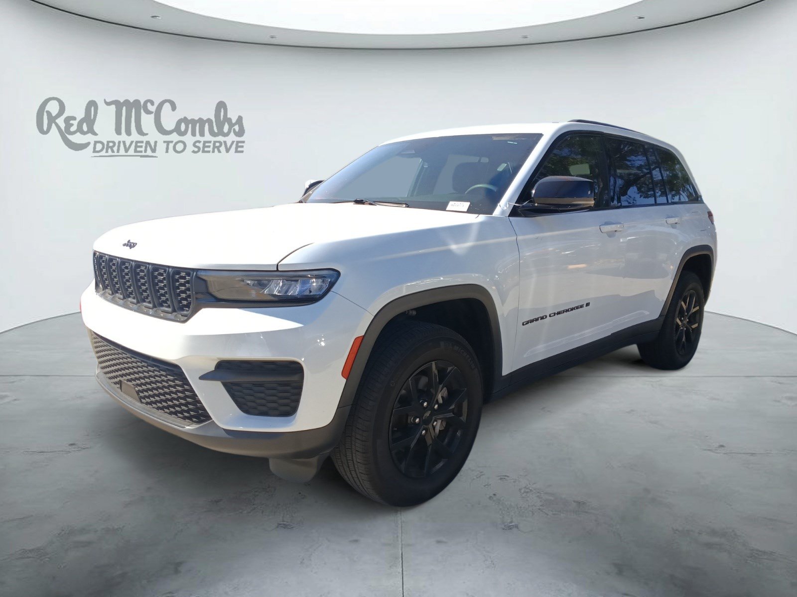 Used 2025 Jeep Grand Cherokee Altitude