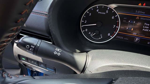 Used 2025 Nissan Sentra SR FWD image 14
