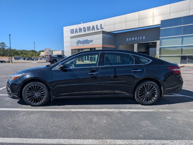 Used 2018 Toyota Avalon Touring FWD image 2