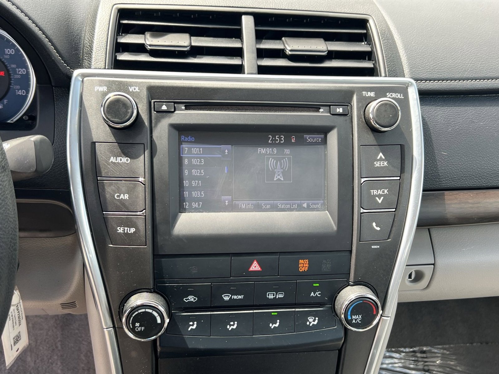 Used 2017 Toyota Camry LE FWD image 26