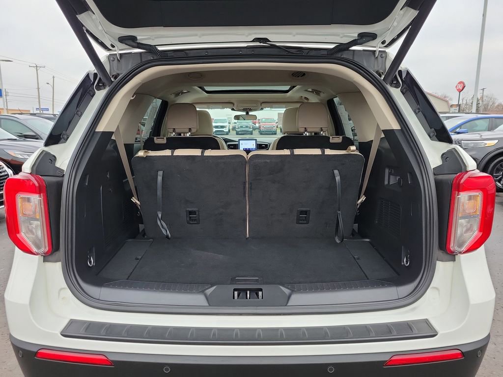 Certified 2023 Ford Explorer XLT w/ Equipment Group 202A image 10