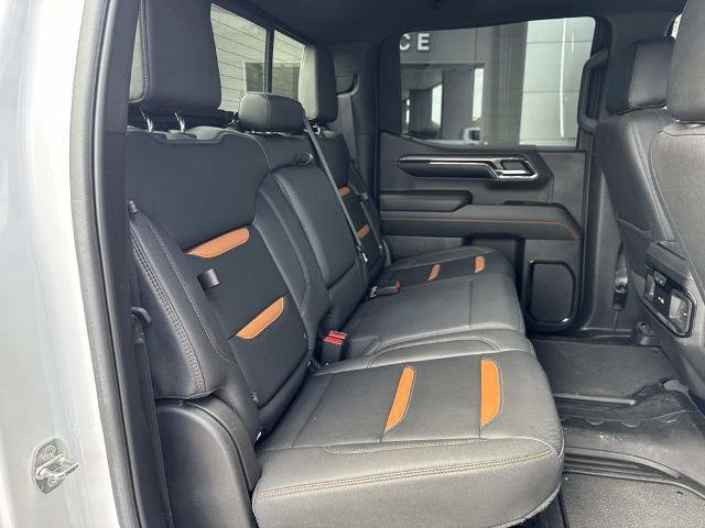 Used 2023 GMC Sierra 1500 AT4 w/ AT4 Premium Package AWD/4WD image 9