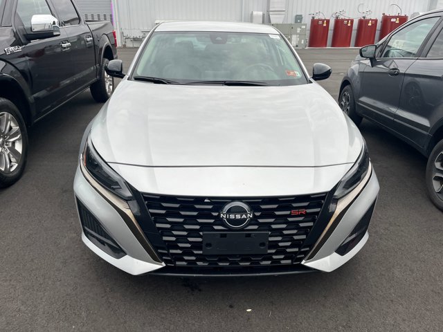 Used 2024 Nissan Altima 2.5 SR FWD image 2