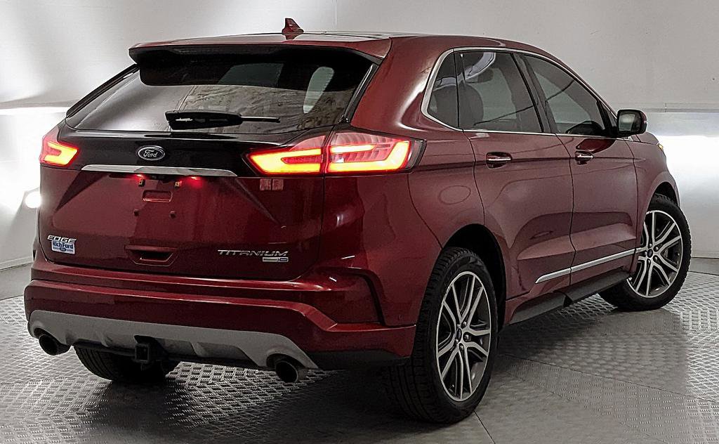 Certified 2019 Ford Edge Titanium w/ Equipment Group 301A AWD/4WD image 3