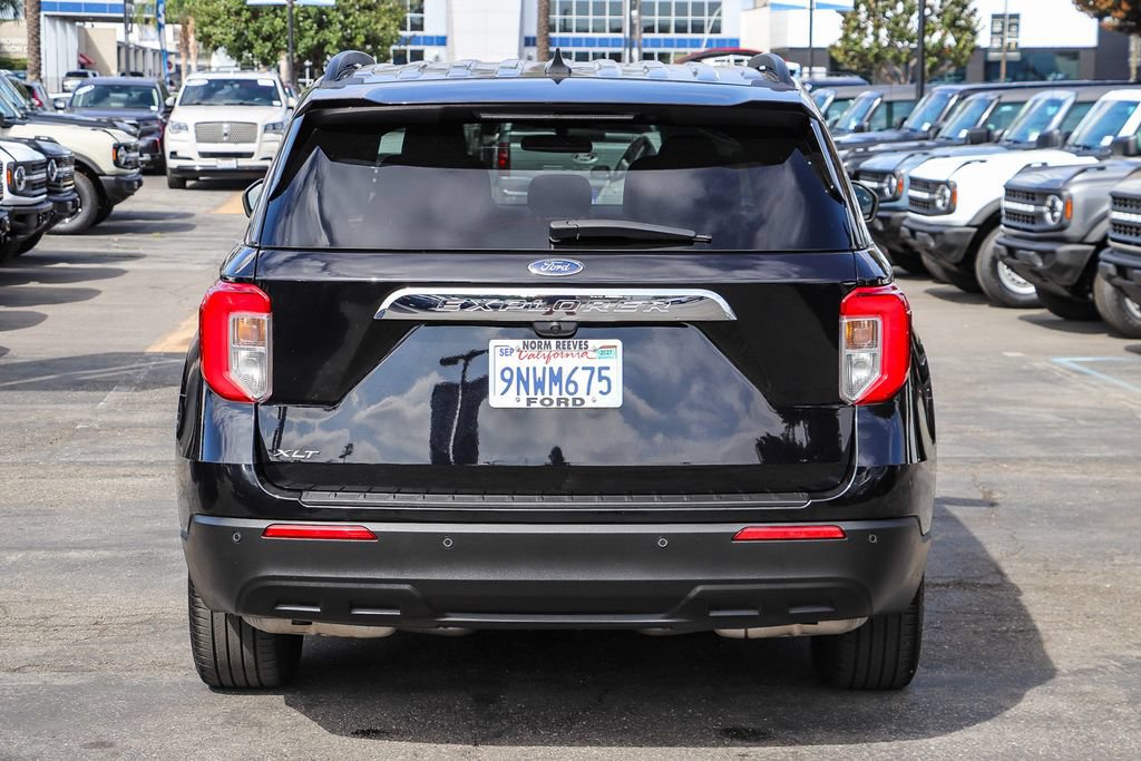 Certified 2024 Ford Explorer XLT RWD image 9