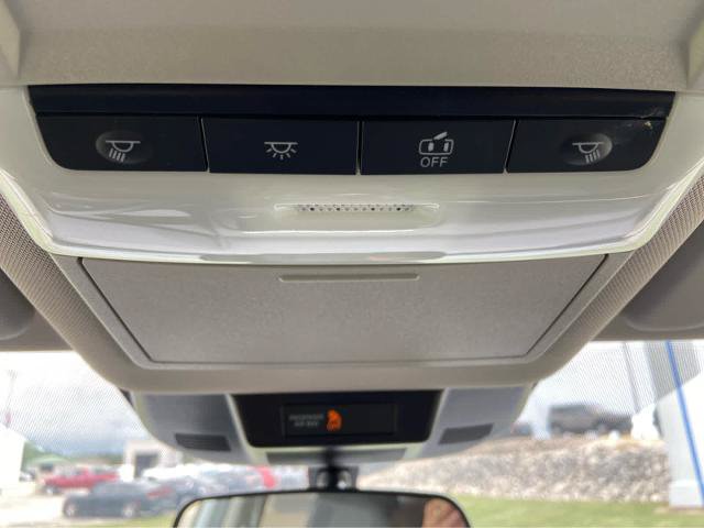 Used 2025 Nissan Rogue S FWD image 28
