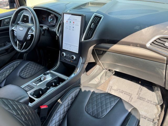 Certified 2024 Ford Edge Titanium AWD/4WD image 32