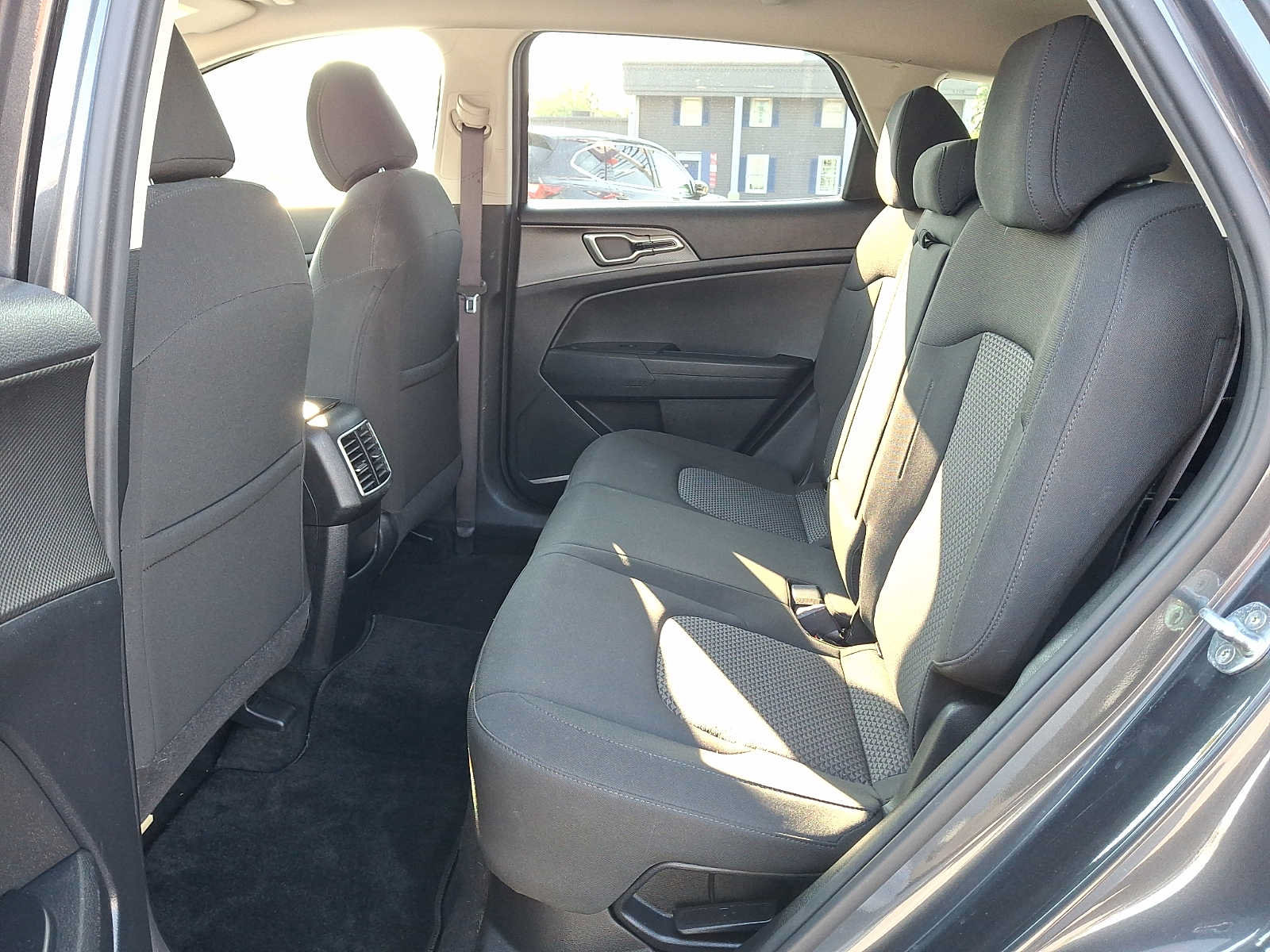 Used 2023 Kia Sportage LX AWD/4WD image 10