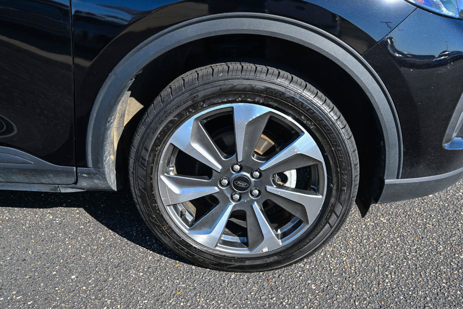 Certified 2025 Ford Escape Platinum AWD/4WD image 15
