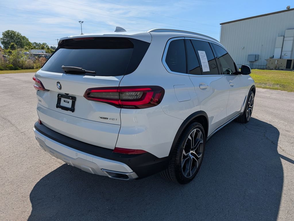 Used 2021 BMW X5 xDrive40i w/ Premium Package 2 AWD/4WD image 3