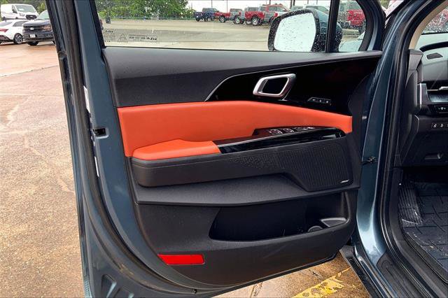Used 2022 Kia Carnival SX Prestige FWD image 23