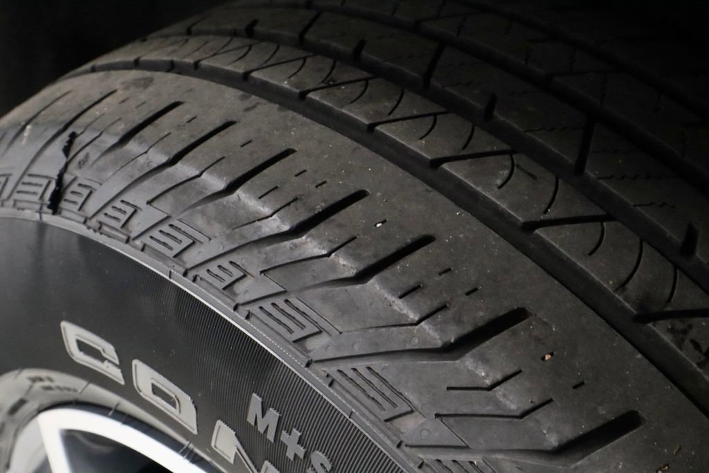 Used 2023 GMC Acadia SLT image 22