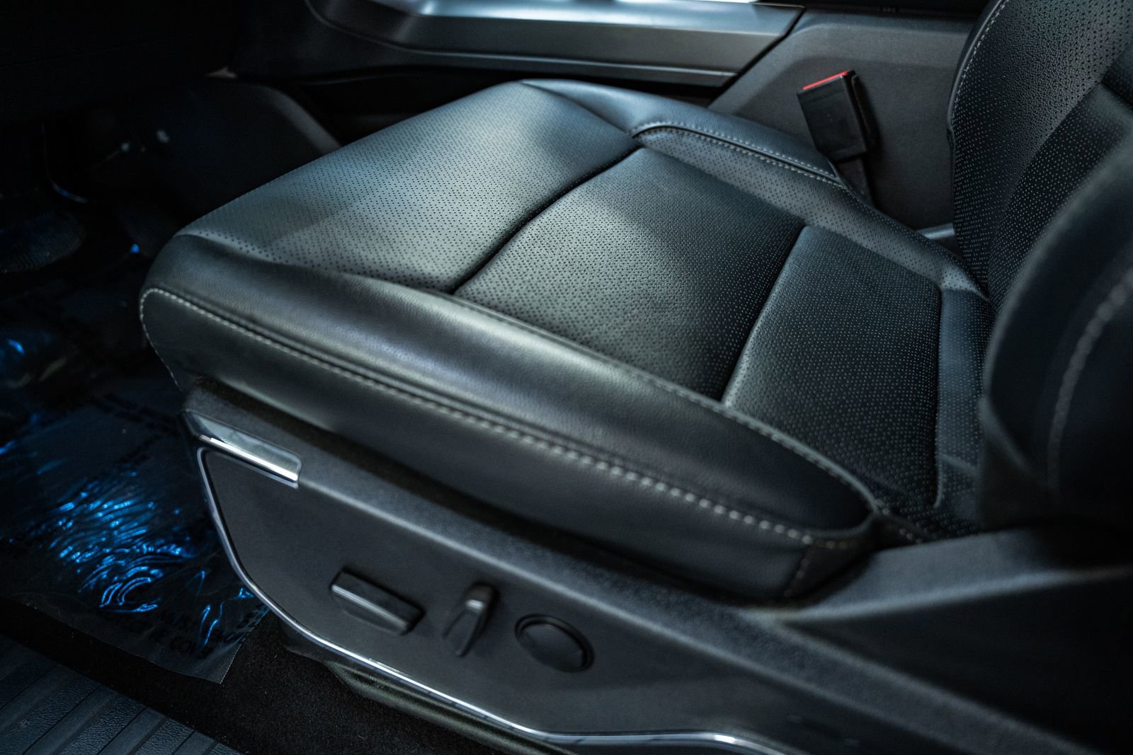 Certified 2024 Ford F150 Lariat image 43