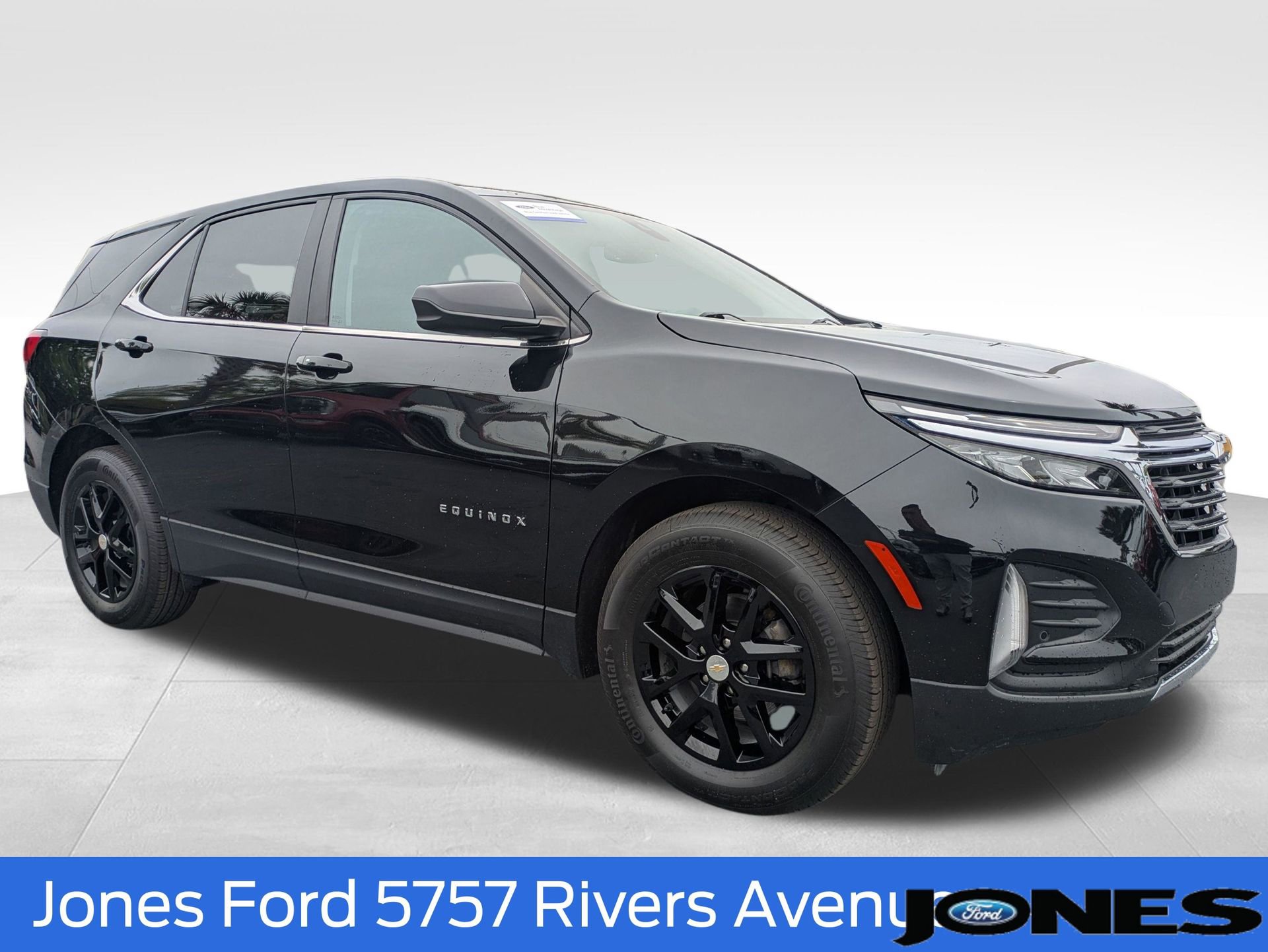 Used 2024 Chevrolet Equinox LT FWD image 2