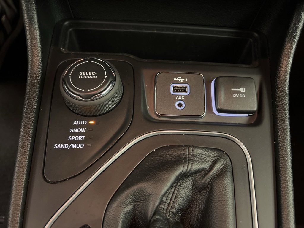 Used 2022 Jeep Cherokee Latitude Lux image 15