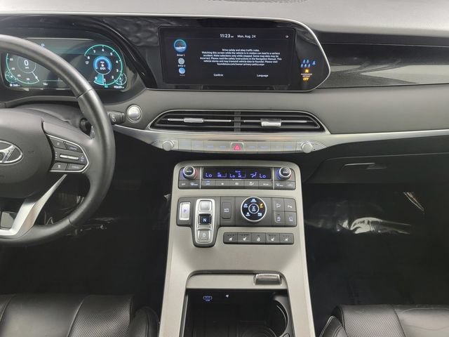 Used 2022 Hyundai Palisade Limited w/ Winter Package AWD/4WD image 21