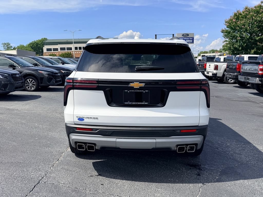 Used 2025 Chevrolet Traverse LT w/ Driver Confidence Package FWD image 5