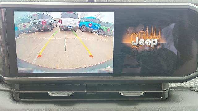 Used 2025 Jeep Wrangler Unlimited Sahara image 19