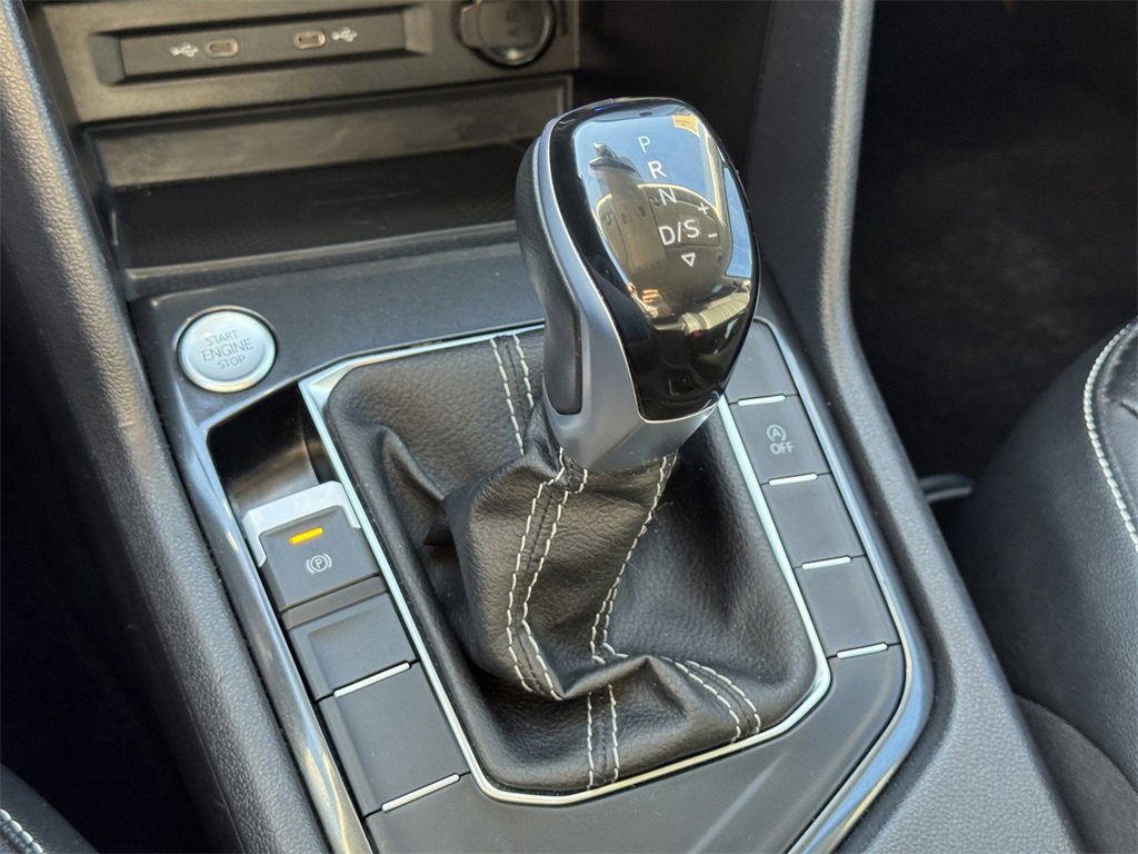 Used 2024 Volkswagen Tiguan SE image 13
