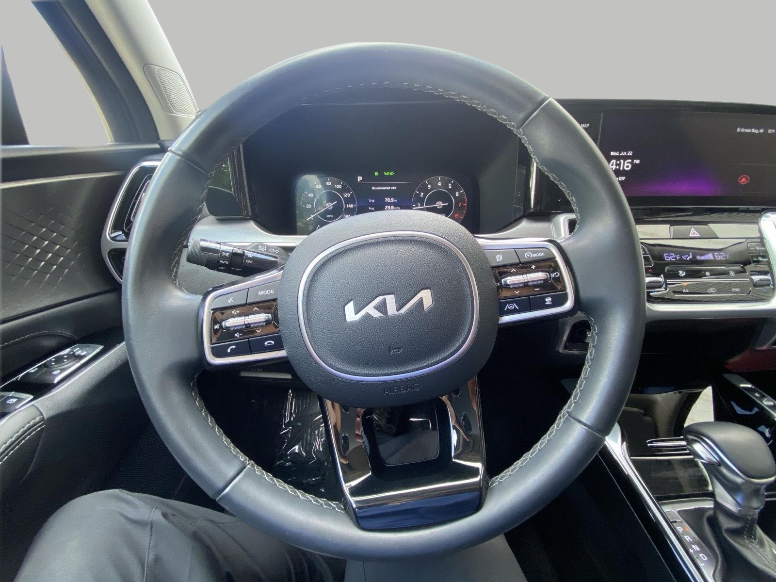 Used 2023 Kia Sorento SX AWD/4WD image 15