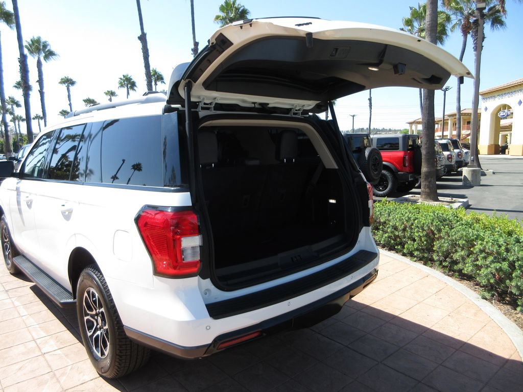 Certified 2024 Ford Expedition XLT RWD image 28