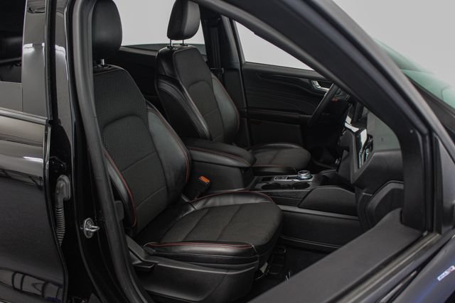 Certified 2023 Ford Escape ST-Line w/ Tech Pack #1 AWD/4WD image 23