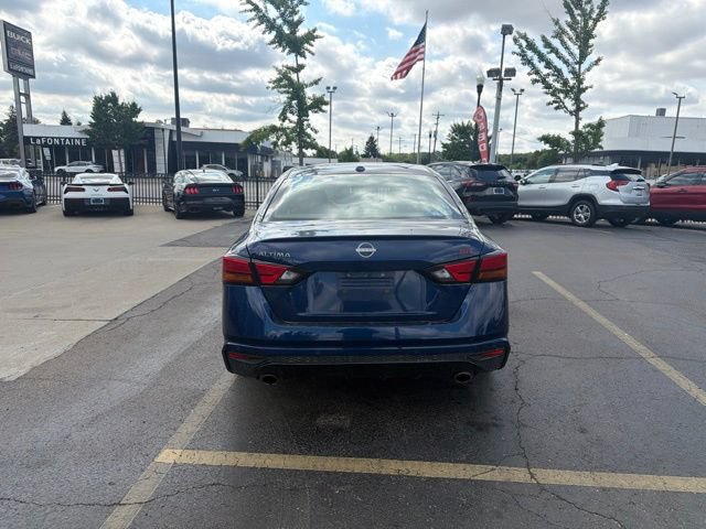 Used 2024 Nissan Altima 2.5 SR FWD image 6