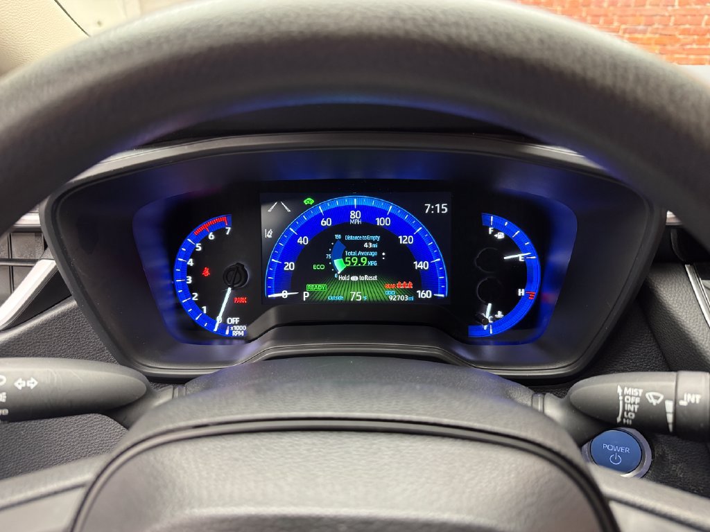 Used 2022 Toyota Corolla LE FWD image 16