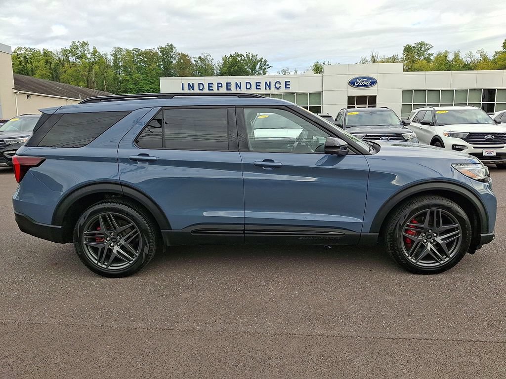 Certified 2025 Ford Explorer ST w/ Sun And Sound Package AWD/4WD image 12
