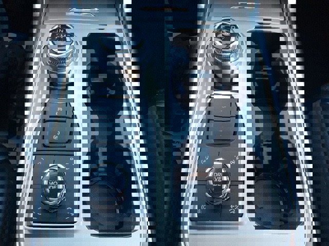 Certified 2021 Ford Explorer Platinum w/ Equipment Group 601A image 22