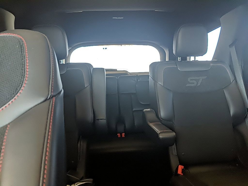 Certified 2025 Ford Explorer ST AWD/4WD image 33
