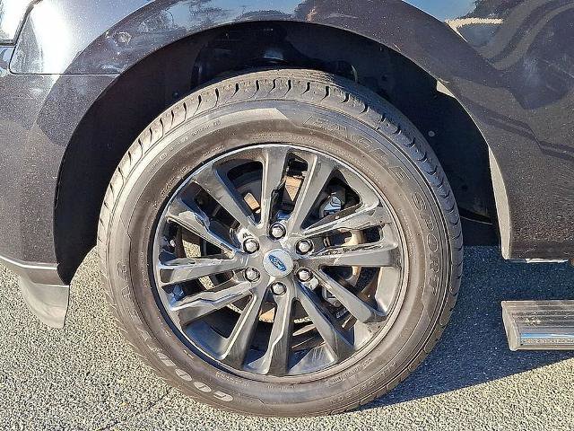 Certified 2019 Ford Expedition Limited w/ Cargo Package image 11