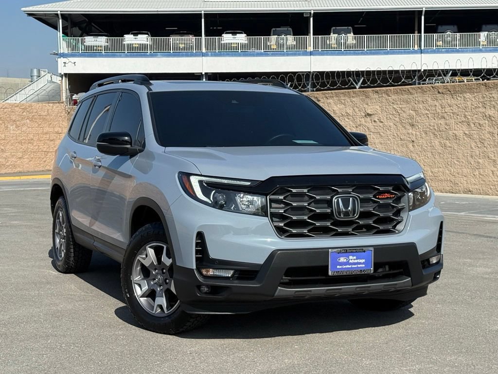 Used 2023 Honda Passport TrailSport image 3