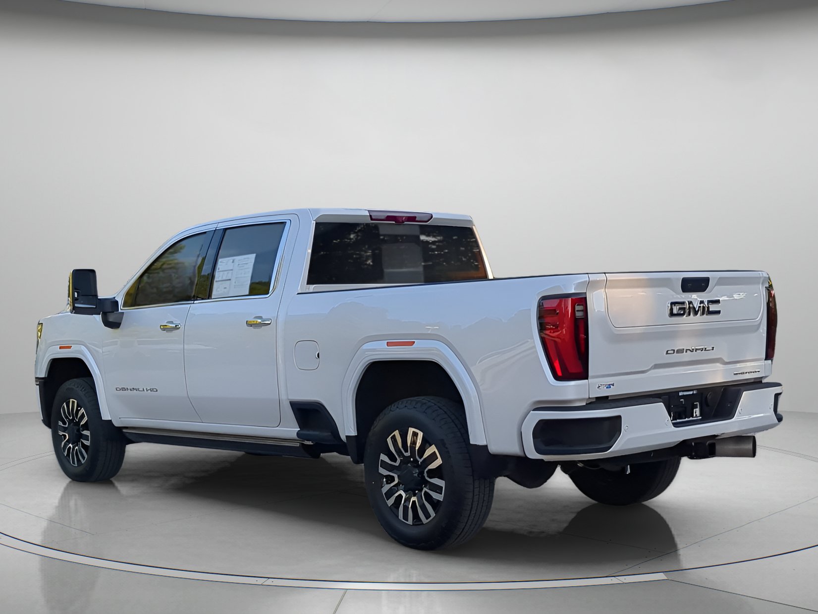 Used 2024 GMC Sierra 2500 Denali Ultimate AWD/4WD image 42