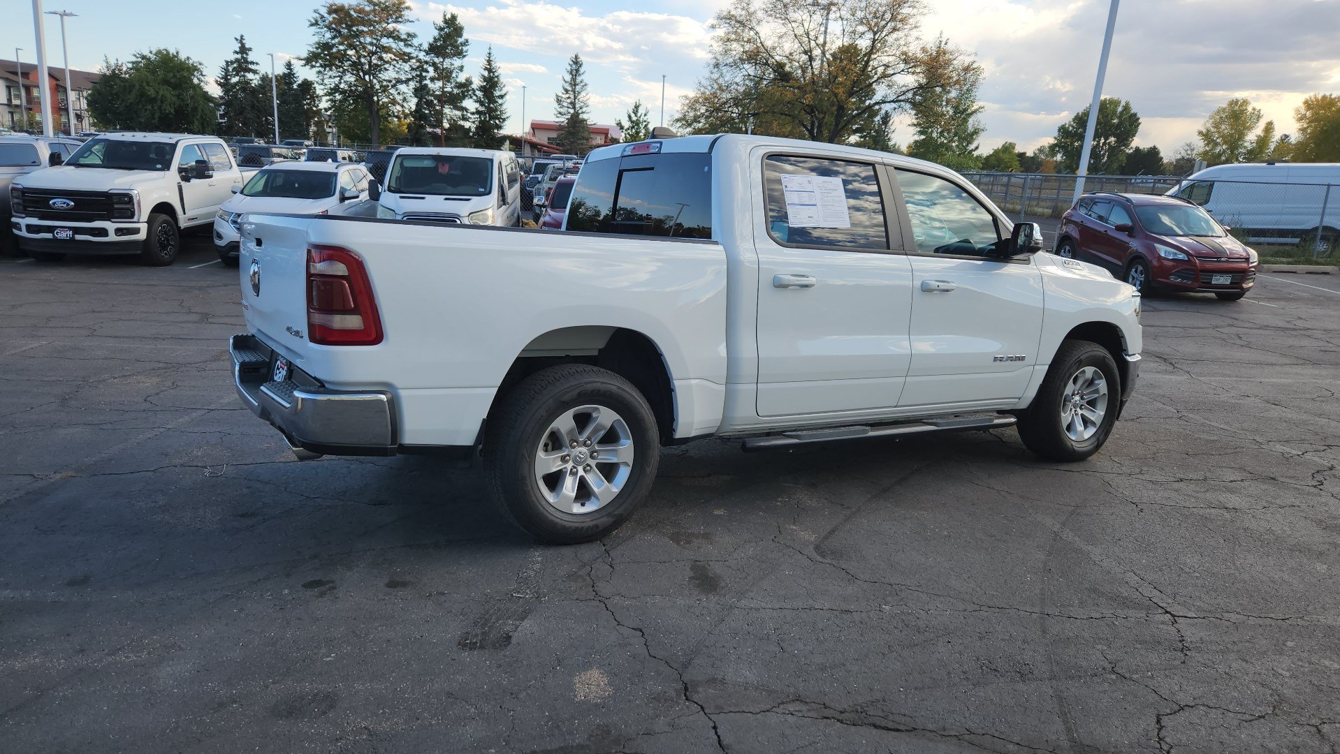 Used 2024 RAM 1500 Laramie AWD/4WD image 10