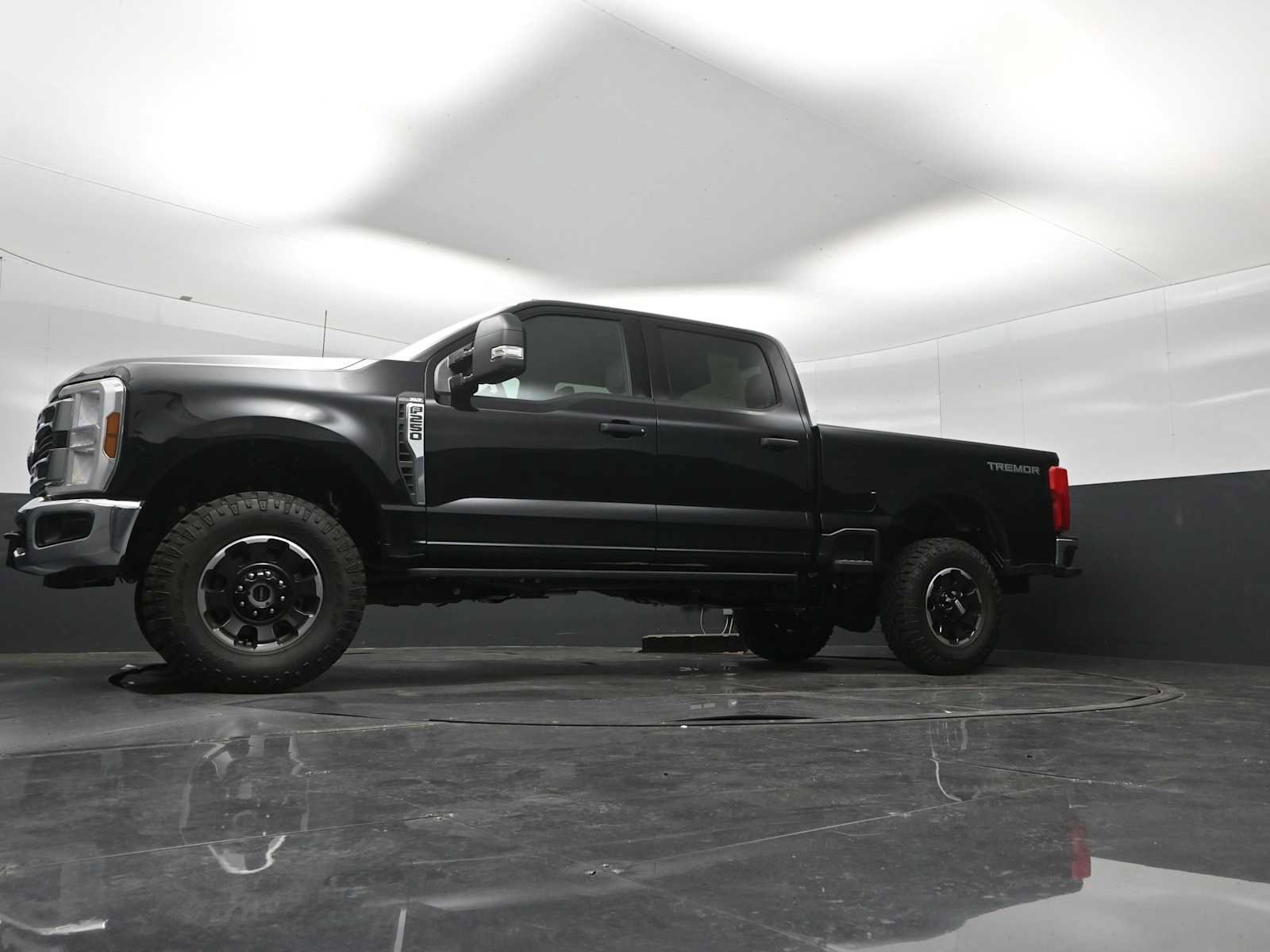 Certified 2026 Ford F250 XLT w/ Tremor Off-Road Package AWD/4WD image 47