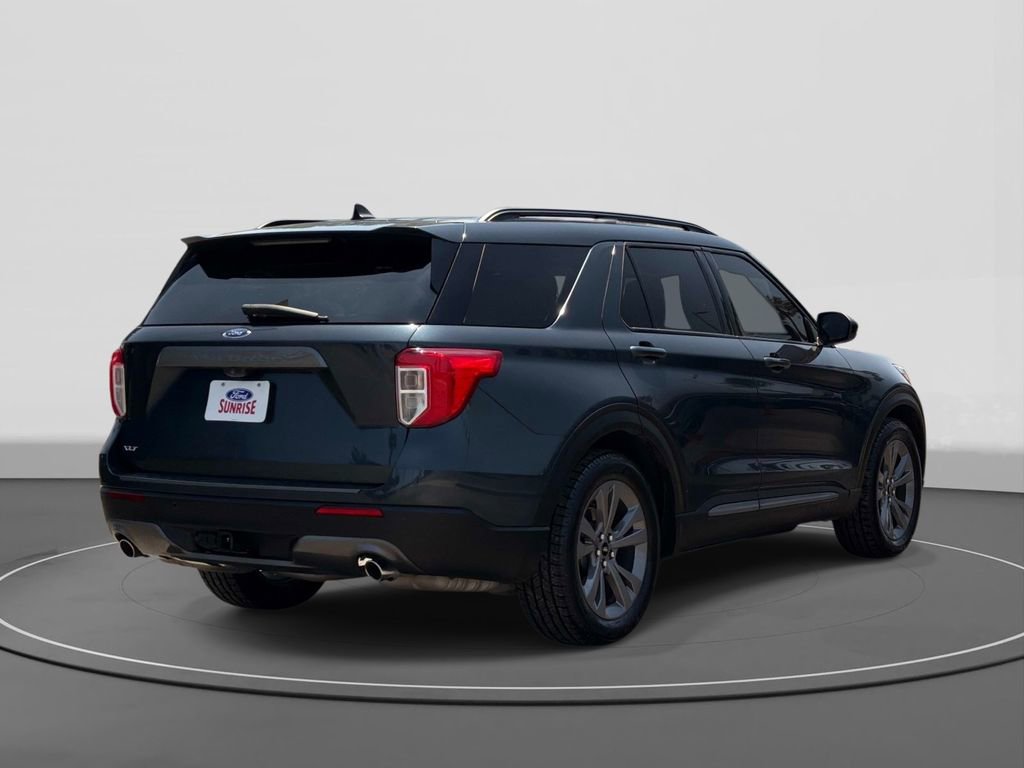 Certified 2023 Ford Explorer XLT w/ Equipment Group 202A RWD image 5