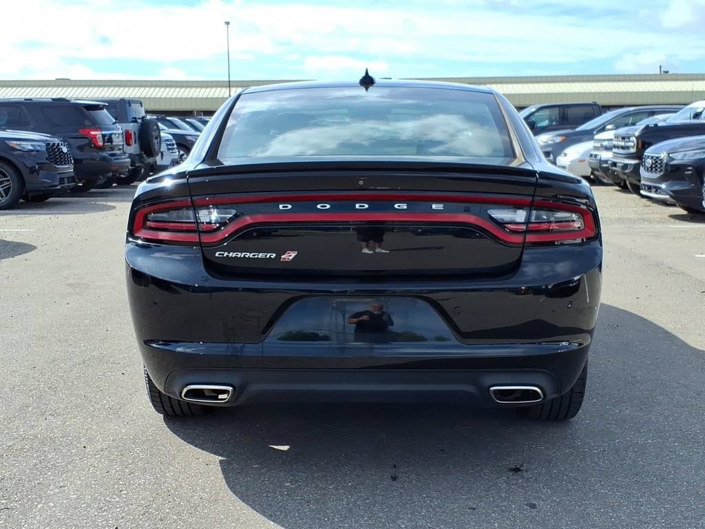 Used 2019 Dodge Charger SXT w/ Driver Confidence Group AWD/4WD image 4