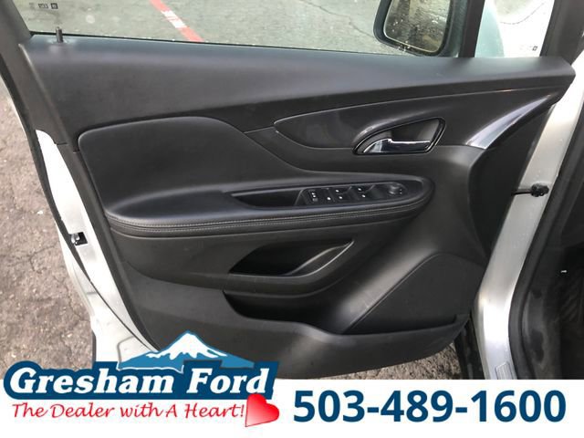 Used 2022 Buick Encore Preferred image 18