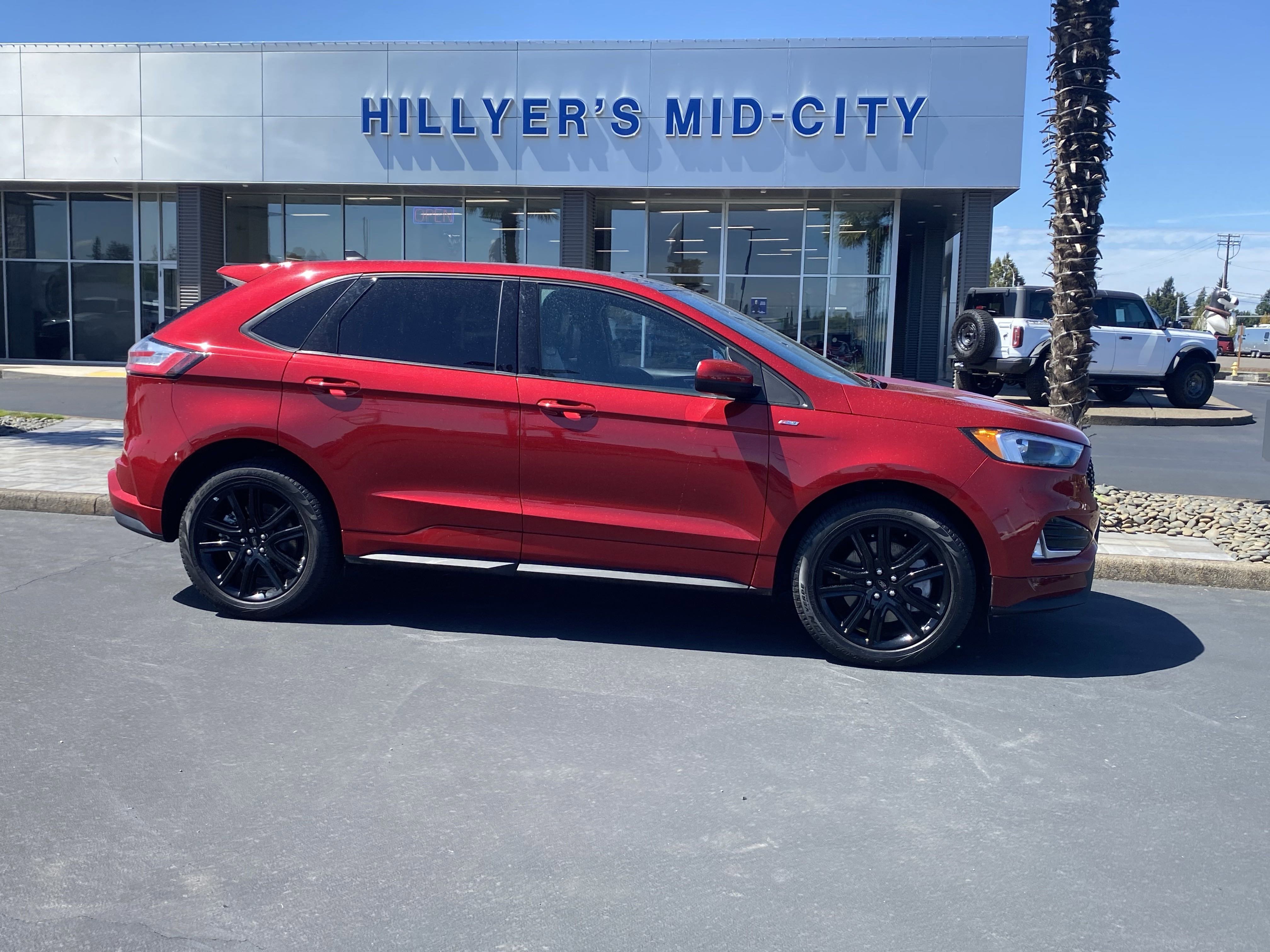 Certified 2024 Ford Edge ST-Line w/ Class II Trailer Tow Package image 2