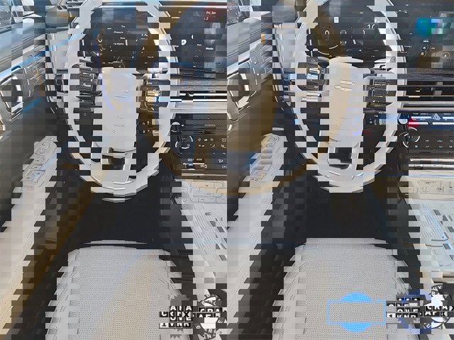 Used 2025 Hyundai Santa Fe Calligraphy w/ Tow & Go Package image 9