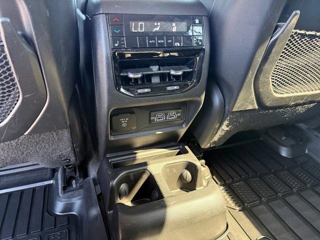 Used 2021 Jeep Grand Cherokee L Limited AWD/4WD image 17