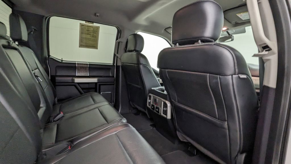 Certified 2018 Ford F250 Lariat w/ Chrome Package image 38