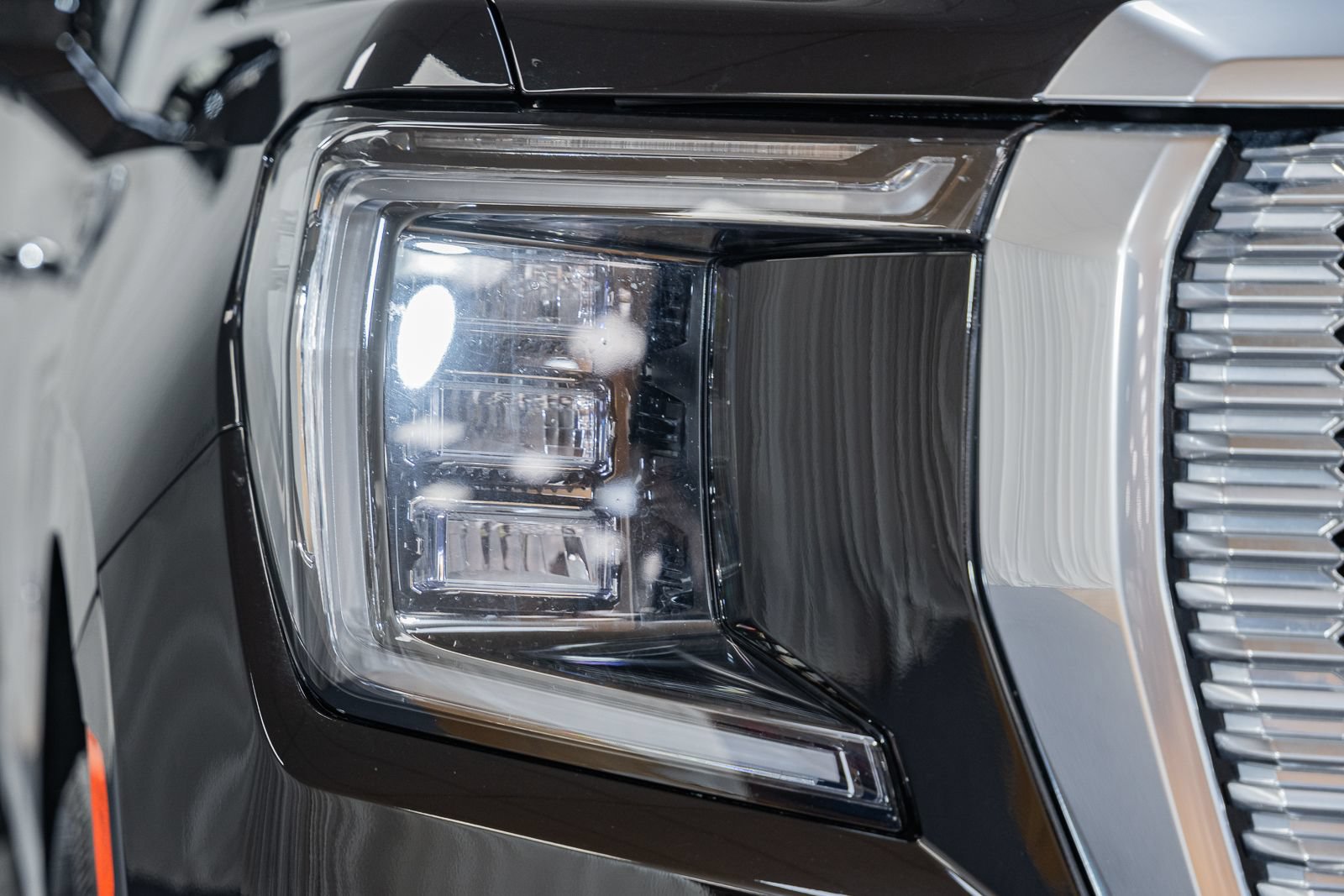 Used 2024 GMC Yukon Denali w/ Max Trailering Package AWD/4WD image 18