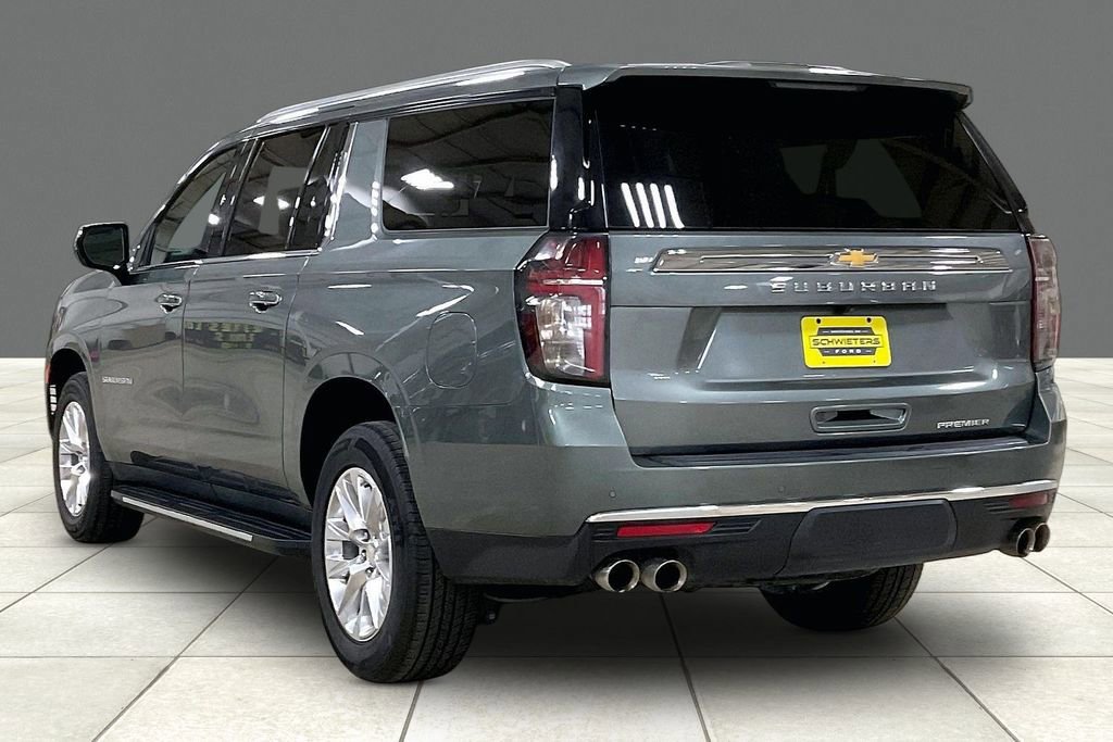 Used 2023 Chevrolet Suburban Premier image 2