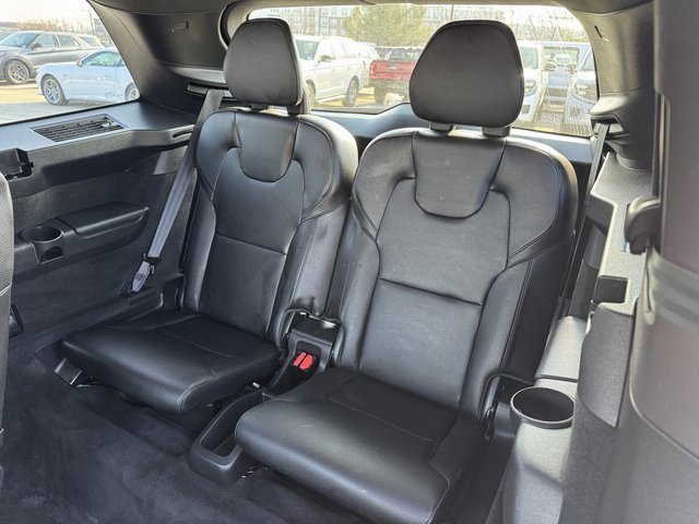 Used 2020 Volvo XC90 T6 Momentum w/ Protection Package Premier image 17