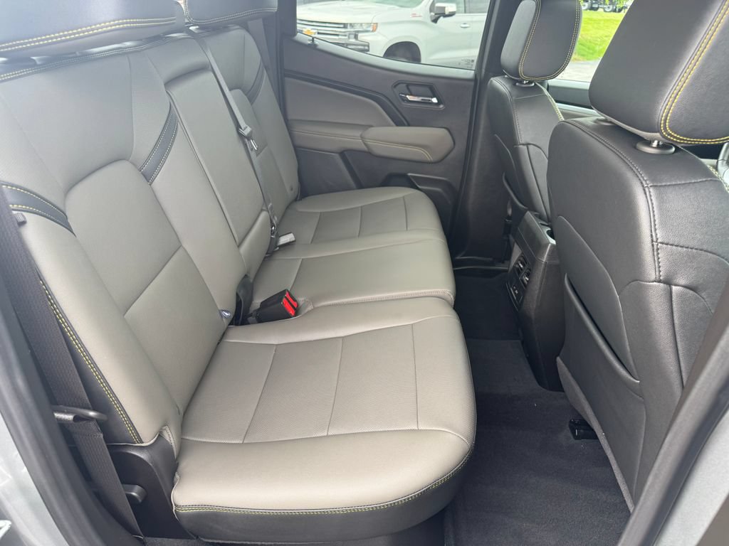 Used 2024 Chevrolet Colorado ZR2 w/ ZR2 Convenience Package III AWD/4WD image 19