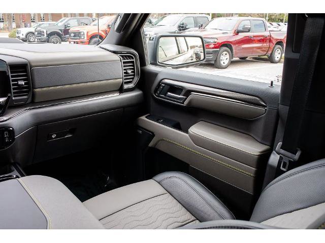 Used 2025 Chevrolet Silverado 1500 ZR2 w/ Technology Package AWD/4WD image 16