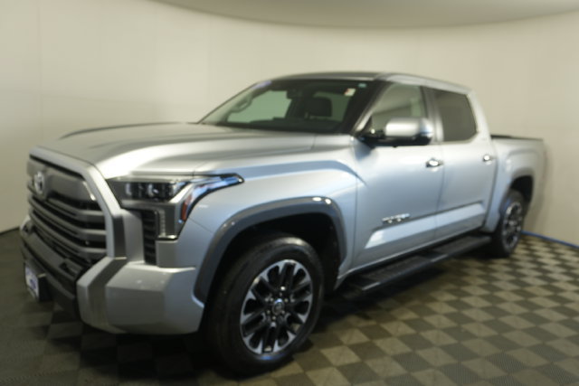 Used 2024 Toyota Tundra Limited AWD/4WD image 7
