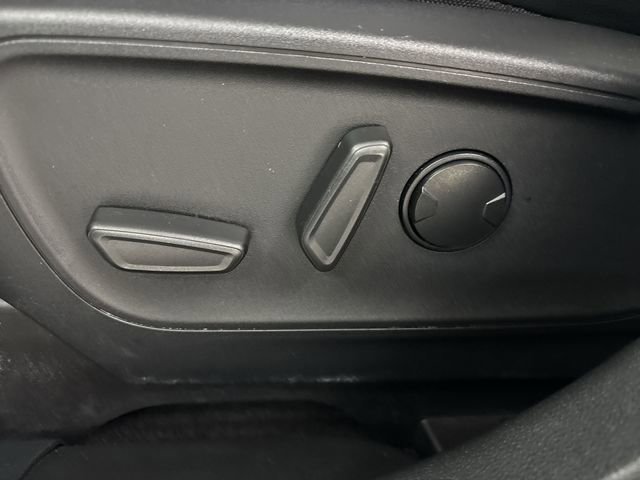 Certified 2025 Ford Escape SE w/ PHEV Premium Package image 14